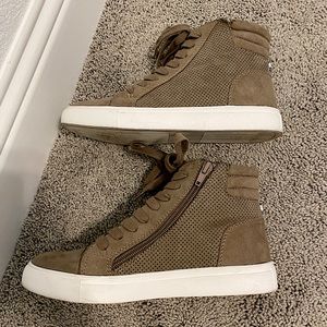 STEVE MADDEN Demmie High Top Sneakers - Taupe
